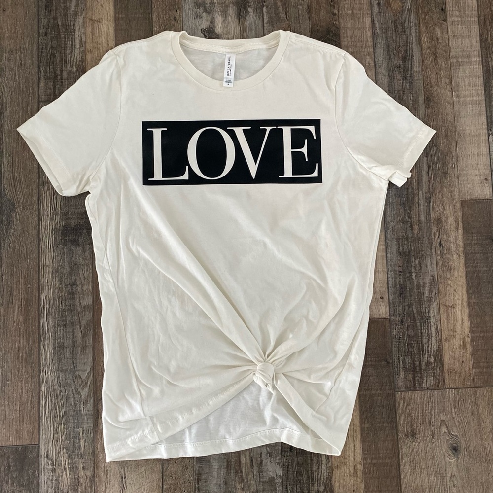 LOVE tee